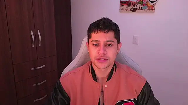 domsantiago  online show from November 2025 12:20:02 AM