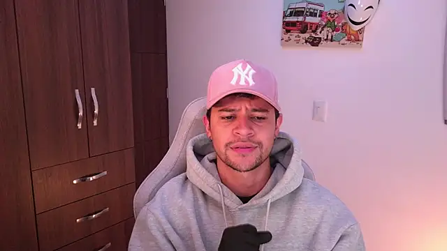 domsantiago  online show from November 2025 02:21:01 AM