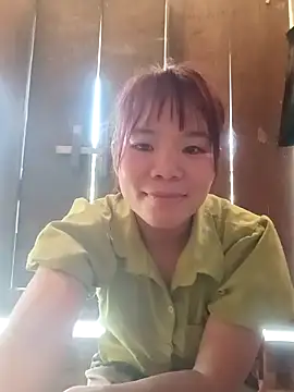 Snapshot of Nguyet135 chatting on April 2026 03:48:01 AM Nguyet135 online show from April 2026 03:48:01 AM