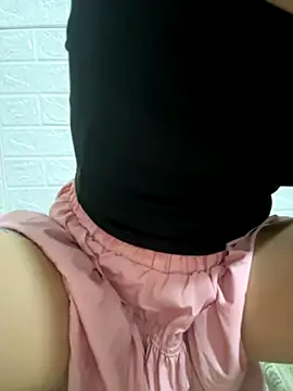 Shiny Babe online show from October 2025 01:42:01 PM