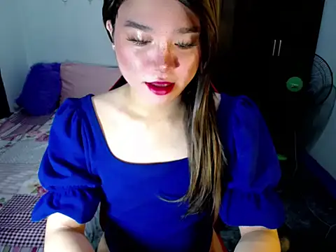 Snapshot of Urassiansweetcummer chatting on October 2025 02:22:02 AM Urassiansweetcummer online show from October 2025 02:22:02 AM