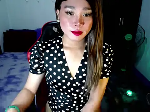 Snapshot of Urassiansweetcummer chatting on December 2025 02:27:01 AM Urassiansweetcummer online show from December 2025 02:27:01 AM