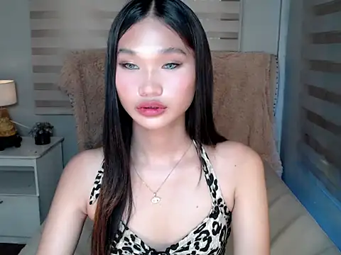 Snapshot of universal_slutt chatting on October 2025 04:25:02 PM universal slutt online show from October 2025 04:25:02 PM