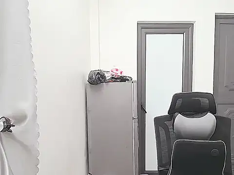 Shulee21 online show from October 2025 02:09:01 AM