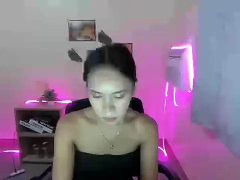 Shindoll online show from November 2025 10:48:02 AM