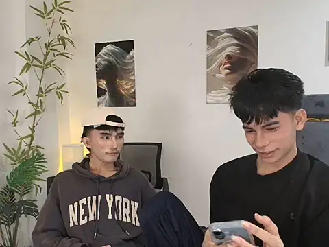 Snapshot of twink_pinoy chatting on June 2026 10:03:02 PM twink pinoy online show from June 2026 10:03:02 PM