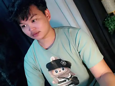 Reynelcock online show from September 2025 05:19:02 AM