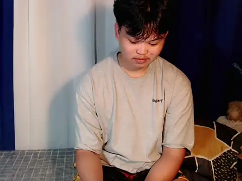 Reynelcock online show from October 2025 04:40:02 PM