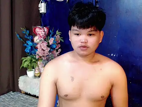 Reynelcock online show from March 2026 06:57:02 PM