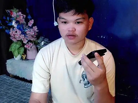 Reynelcock online show from April 2026 04:25:01 PM