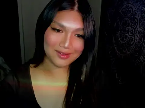 Lou heart online show from December 2025 01:09:02 PM