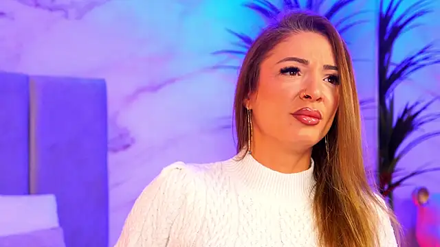 Izabellle02 online show from December 2025 06:21:02 AM