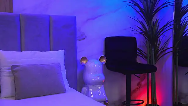 Izabellle02 online show from April 2026 03:34:02 AM