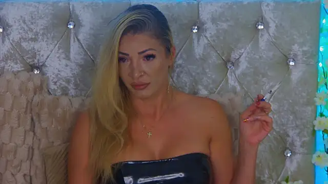 Izabellle02 online show from July 2026 03:02:01 AM