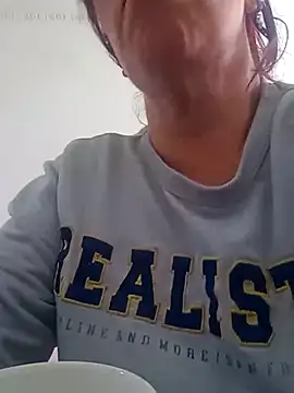 Chantalvedette online show from November 2025 06:23:02 PM