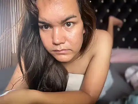 Snapshot of Enchantress_Magdalena chatting on June 2026 04:15:01 AM Enchantress Magdalena online show from June 2026 04:15:01 AM