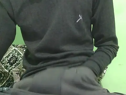 rockyy23boy online show from December 2025 02:33:02 PM