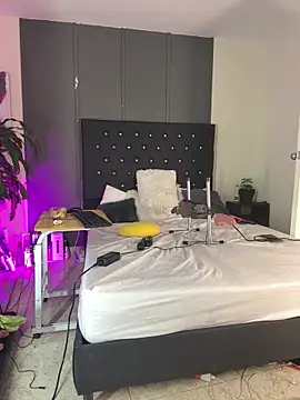 Alexa  Blue online show from September 2025 05:02:02 PM