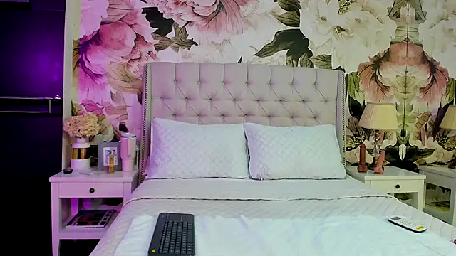 Snapshot of MaddyMay_ chatting on October 2025 08:51:01 PM MaddyMay  online show from October 2025 08:51:01 PM