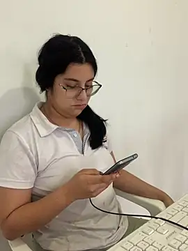 Velma star online show from October 2025 11:41:02 AM