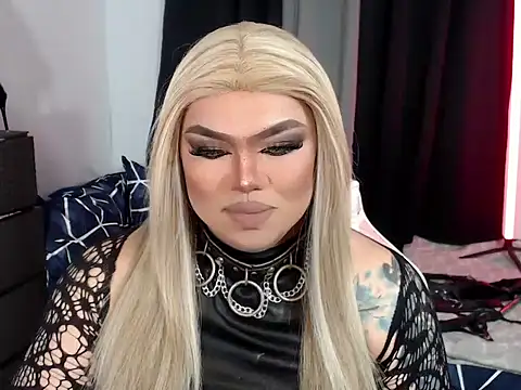 Snapshot of michellevixen922 chatting on October 2025 04:41:02 PM michellevixen922 online show from October 2025 04:41:02 PM