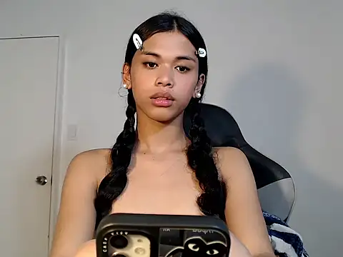 Snapshot of urcurlydiva chatting on November 2025 05:18:02 AM urcurlydiva online show from November 2025 05:18:02 AM