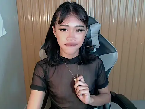 Snapshot of urcurlydiva chatting on April 2026 06:30:01 AM urcurlydiva online show from April 2026 06:30:01 AM