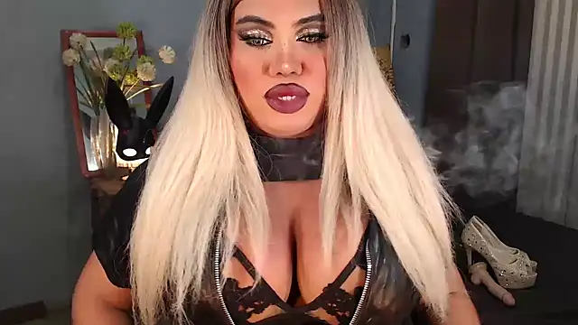 KitSmithCumerr online show from October 2025 02:15:02 PM