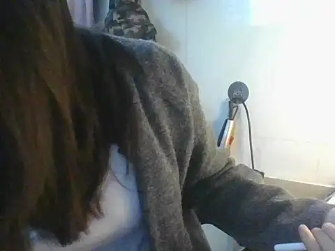 Linzly online show from November 2025 02:22:02 AM