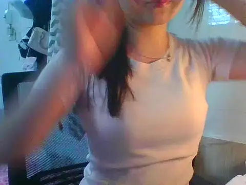 Linzly online show from November 2025 02:59:01 AM