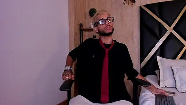 Thiagoferreti online show from September 2025 03:33:02 AM