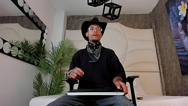 Thiagoferreti online show from October 2025 03:15:02 AM