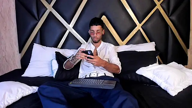 Thiagoferreti online show from February 2026 03:38:02 AM