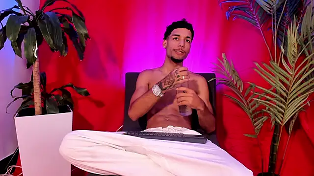 Thiagoferreti online show from April 2026 02:47:01 AM