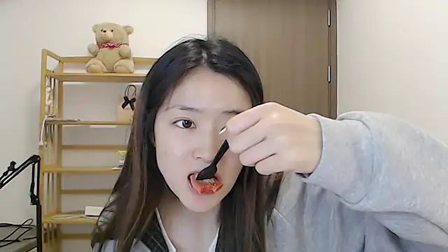 Mimi-cnbaby online show from March 2026 12:05:01 PM