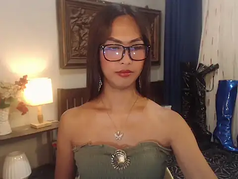 Nathalieheartt online show from July 2026 03:03:02 PM