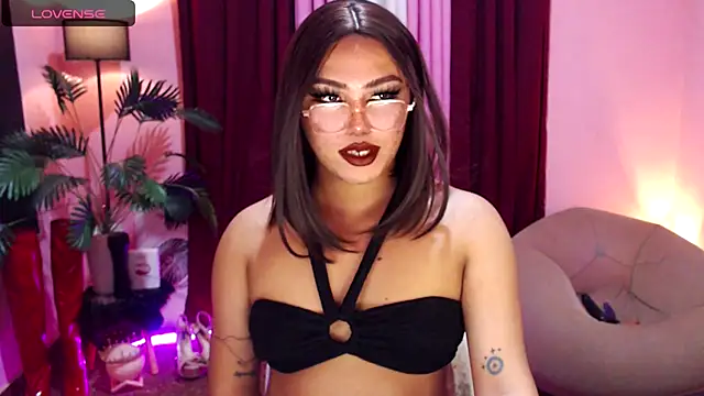 Unique Maya online show from September 2025 09:00:01 AM