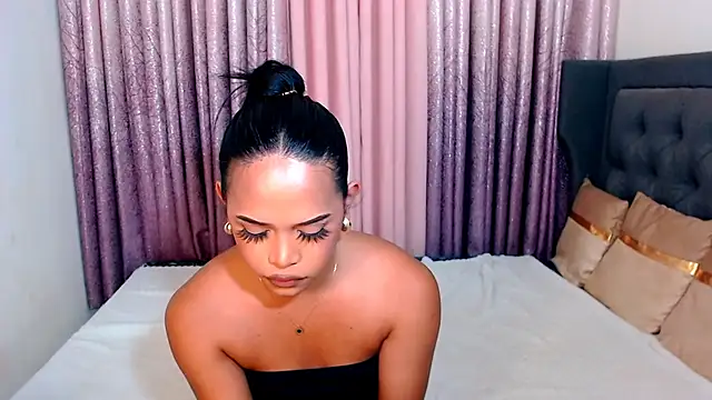 Snapshot of Lorainnelustts chatting on October 2025 03:10:02 AM Lorainnelustts online show from October 2025 03:10:02 AM