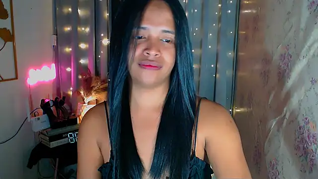 Lorainnelustts online show from February 2026 02:07:02 AM