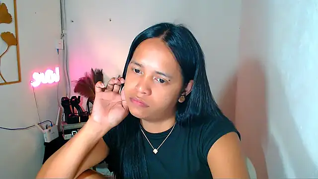 Lorainnelustts online show from March 2026 05:08:02 AM