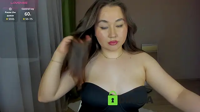 emilia mur online show from April 2026 04:48:01 PM