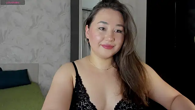 emilia mur online show from June 2026 08:22:02 PM