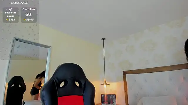 IRISCLARK1 online show from April 2026 07:22:01 PM