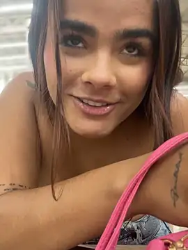 Kaily Sweet16 online show from October 2025 08:50:02 PM