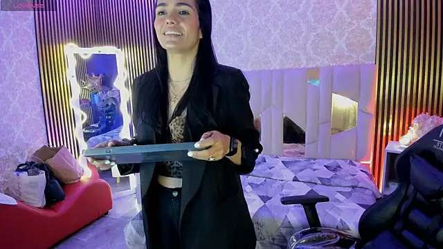 Rosalind tay online show from October 2025 12:17:01 PM