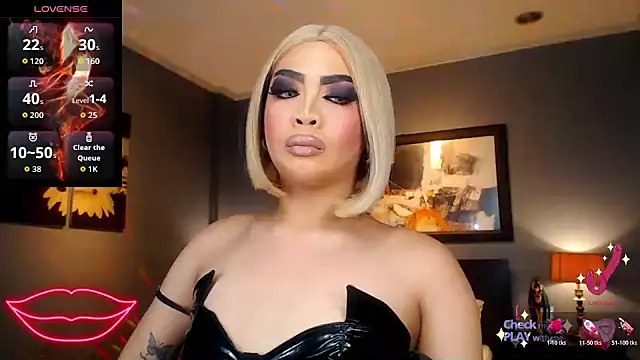 FridaHumphrey online show from April 2026 06:31:02 PM