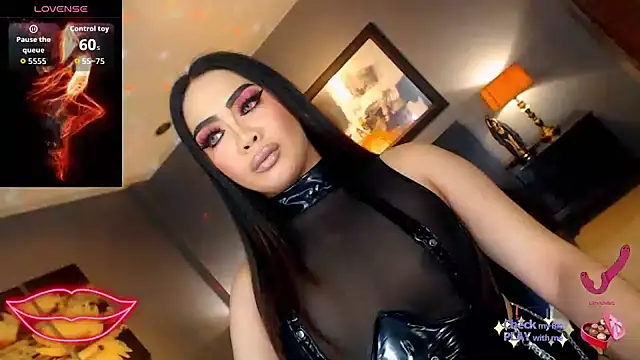 FridaHumphrey online show from April 2026 05:28:01 PM