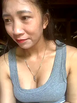 Snapshot of ThiHa003 chatting on October 2025 04:42:01 AM ThiHa003 online show from October 2025 04:42:01 AM