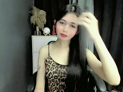 LexiLove online show from November 2025 01:10:01 PM