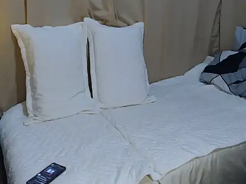 cumwhat me online show from February 2026 01:55:01 PM